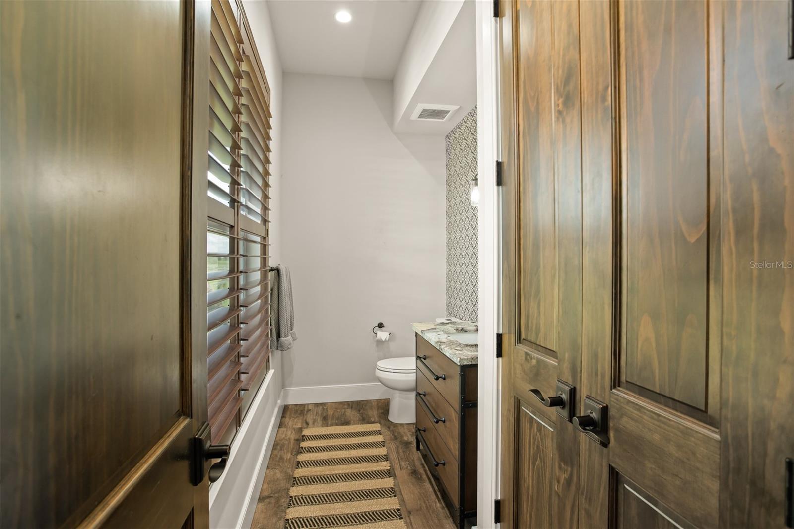 O6130835 Property Photo