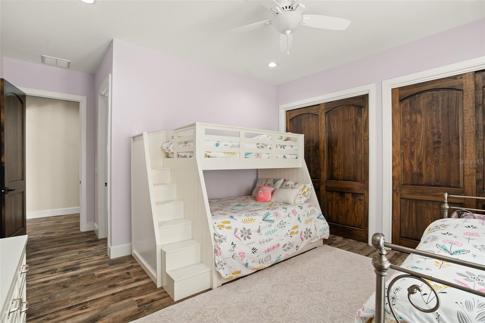 O6130835 Property Photo
