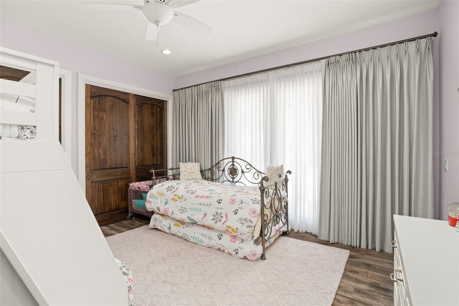 O6130835 Property Photo