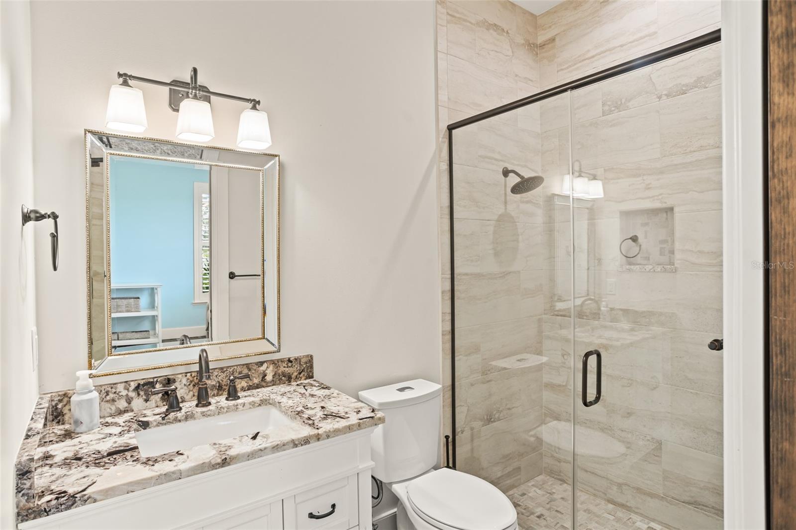 O6130835 Property Photo