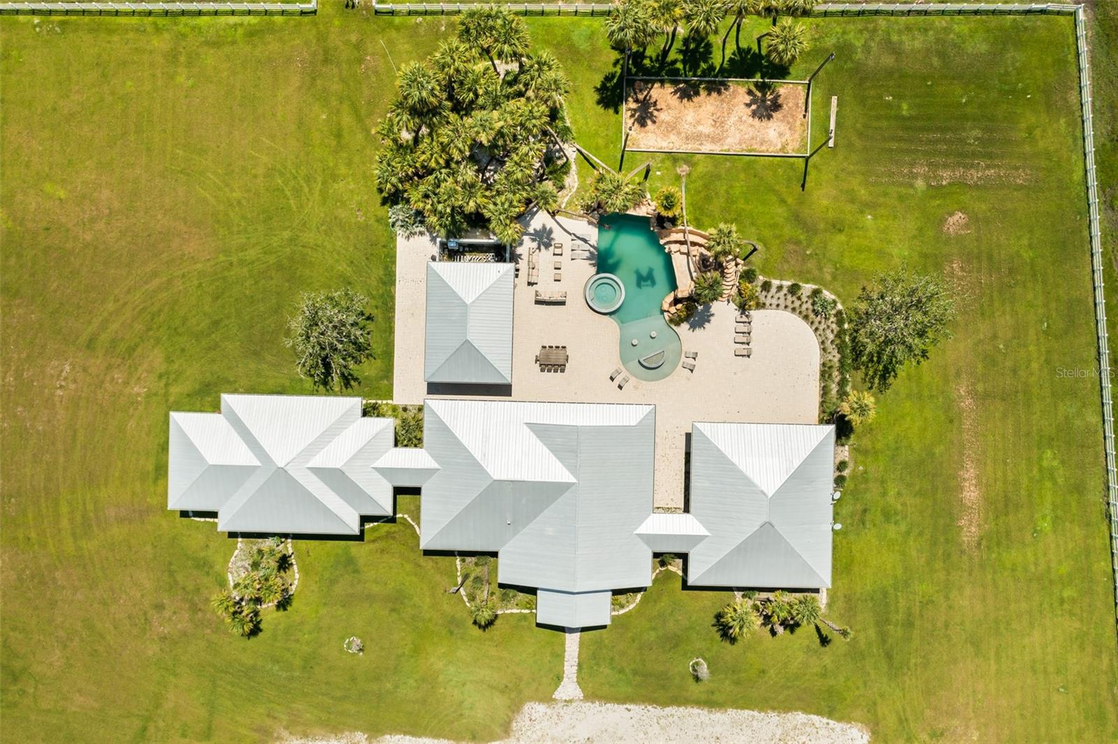 O6130835 Property Photo