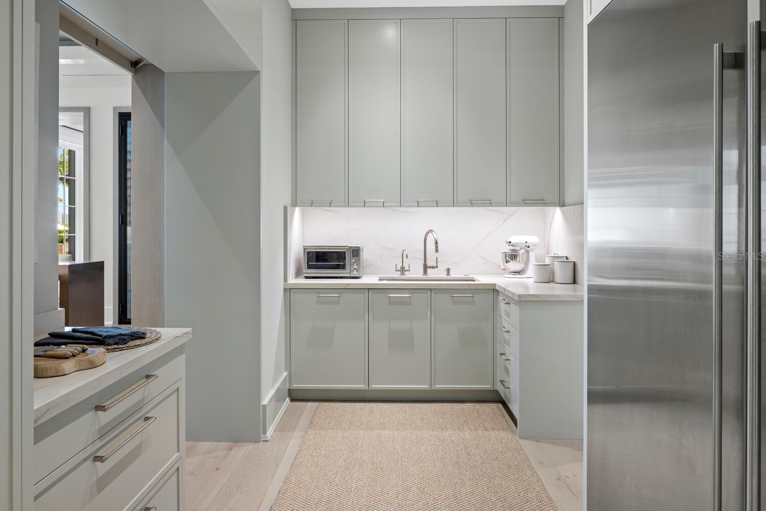 A4579757 Property Photo