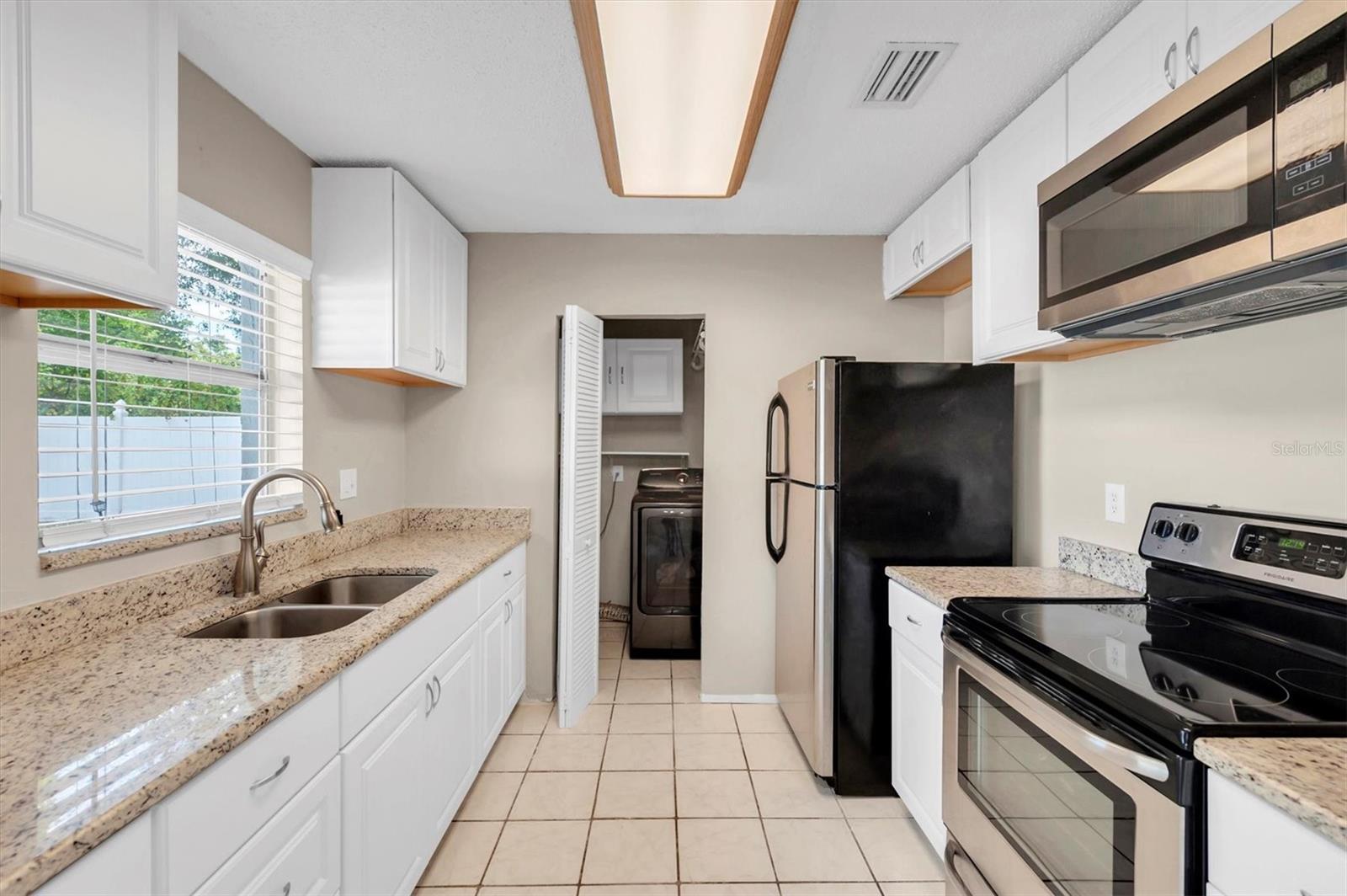 U8225624 Property Photo
