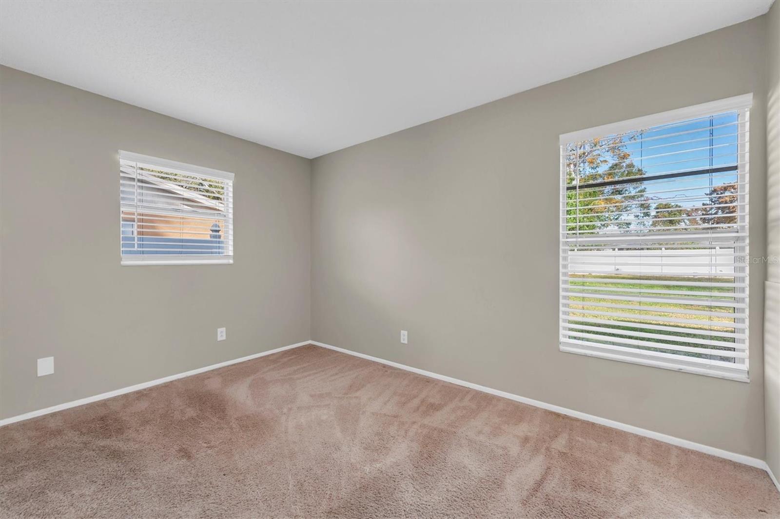 U8225624 Property Photo