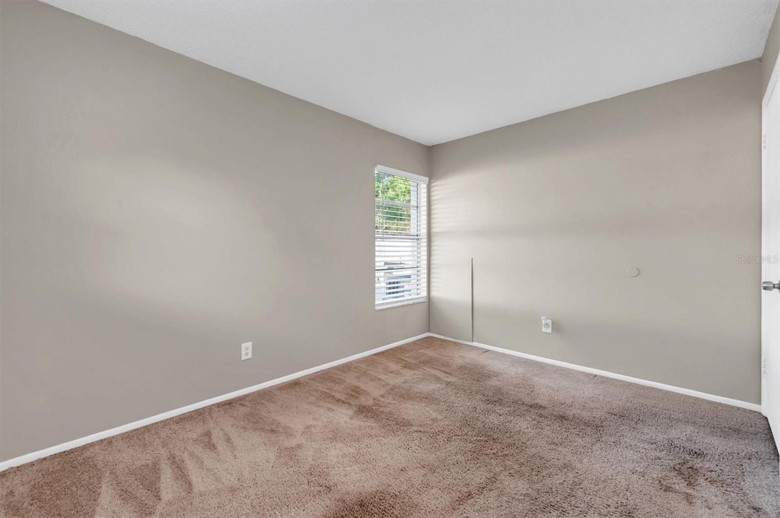 U8225624 Property Photo