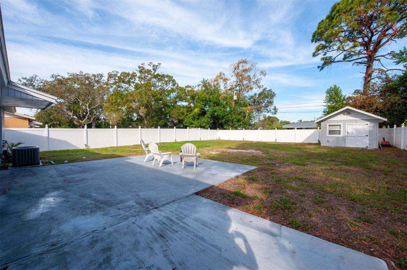 U8225624 Property Photo