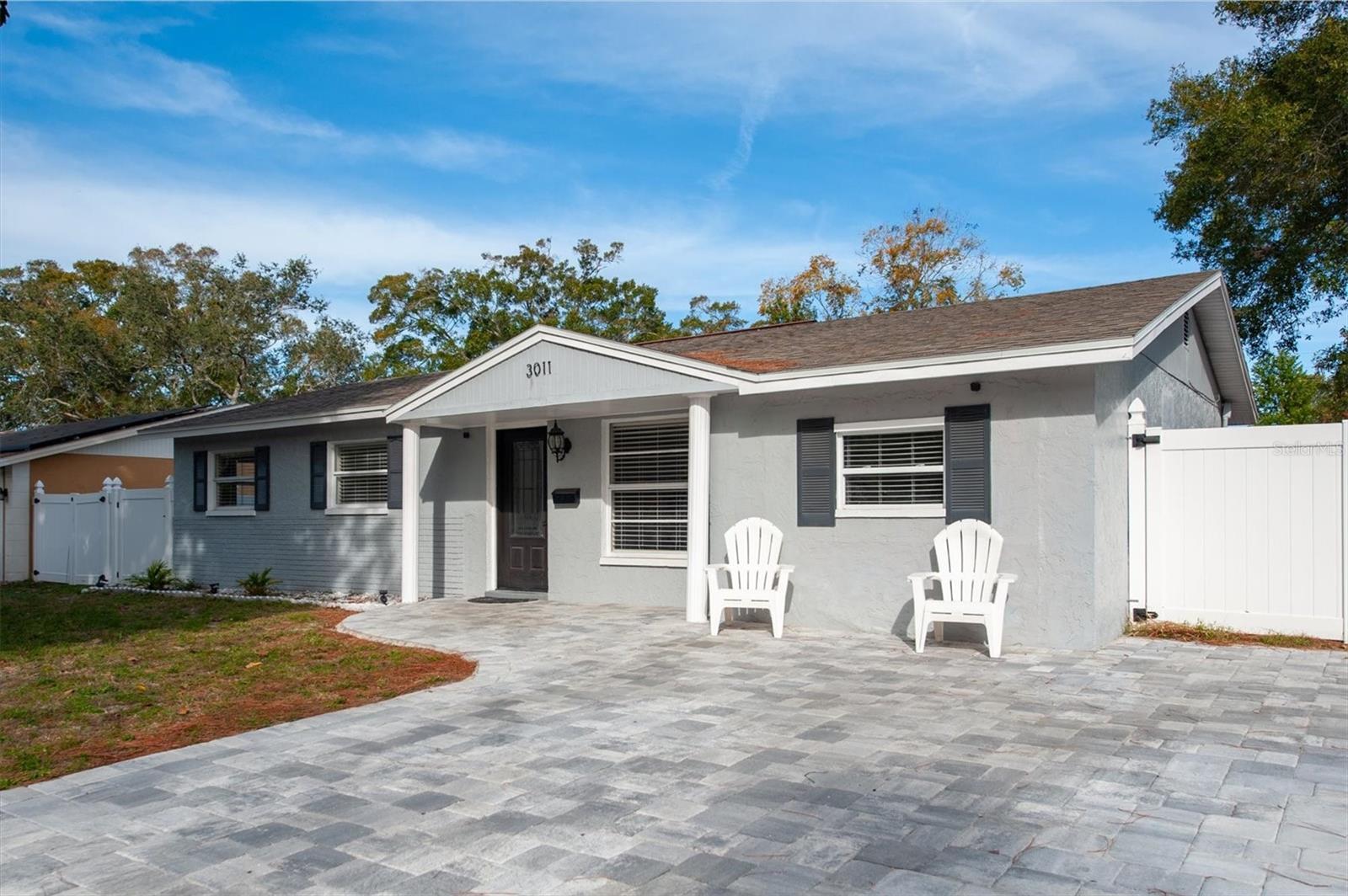 U8225624 Property Photo