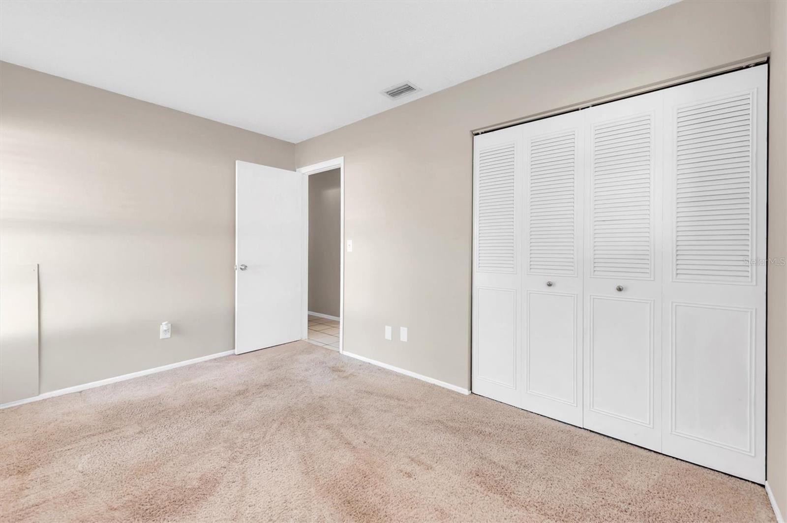 U8225624 Property Photo