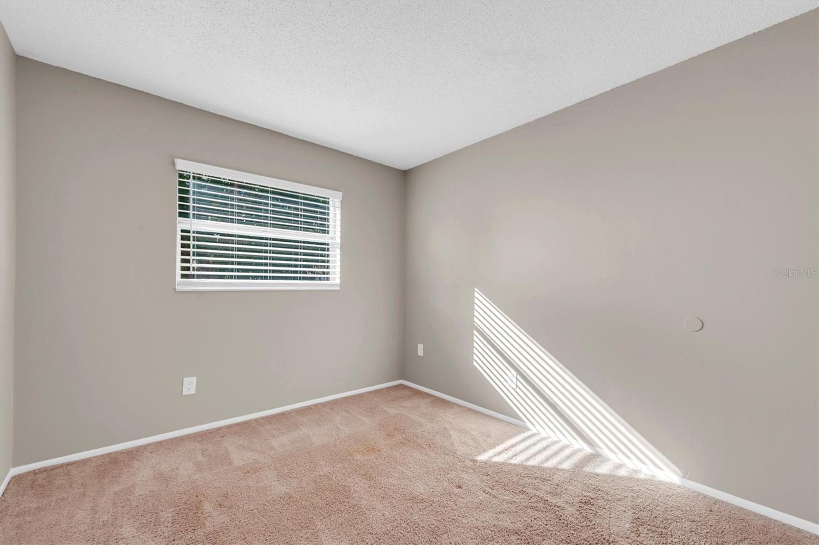 U8225624 Property Photo