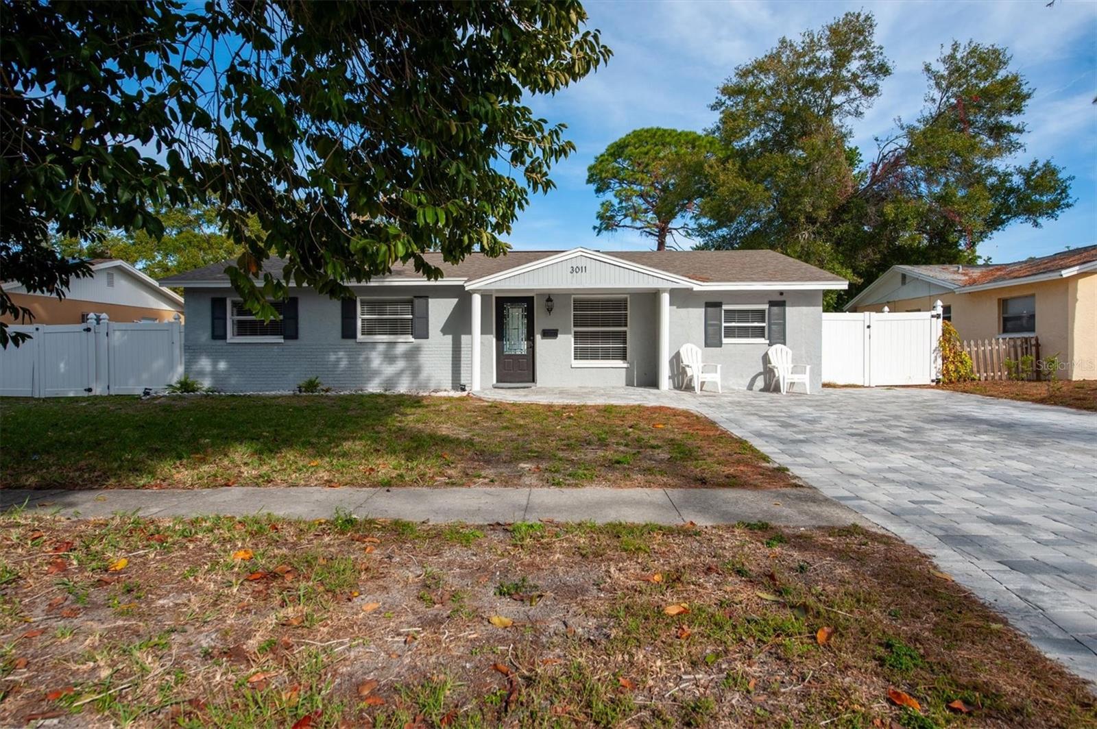 U8225624 Property Photo