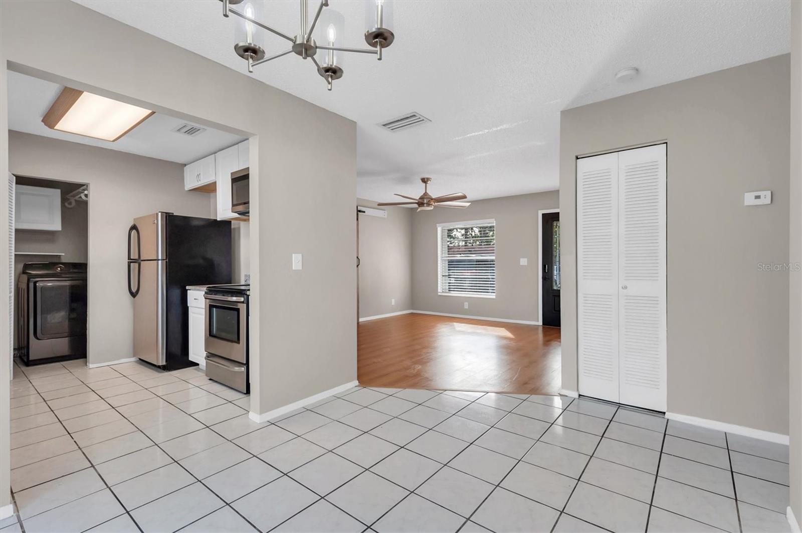 U8225624 Property Photo
