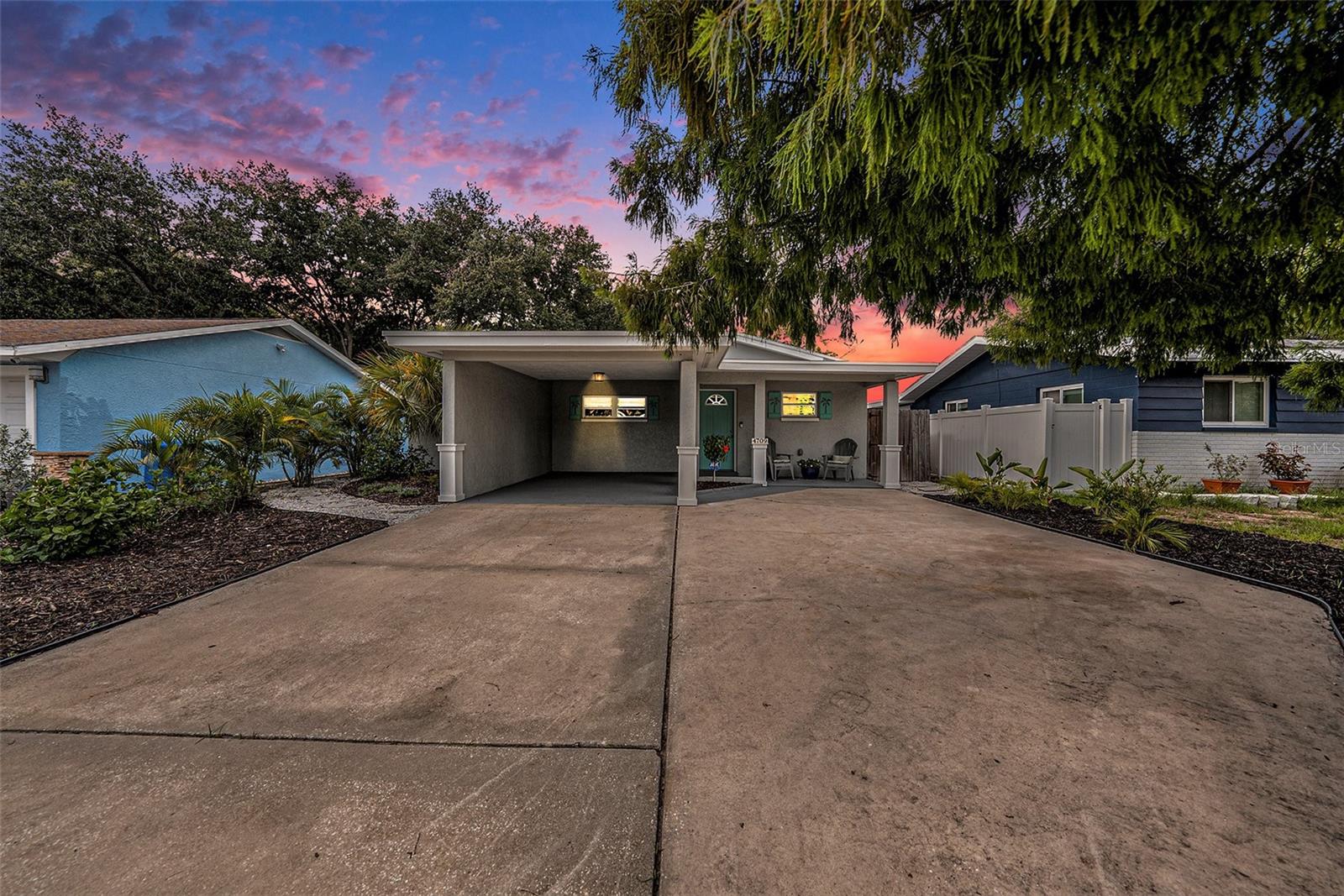 U8226526 Property Photo