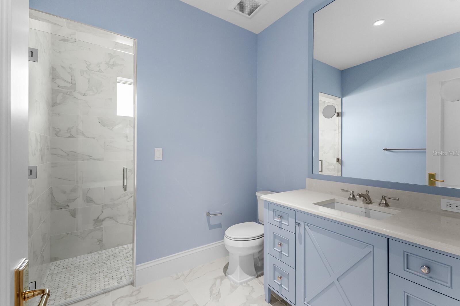 D6134942 Property Photo