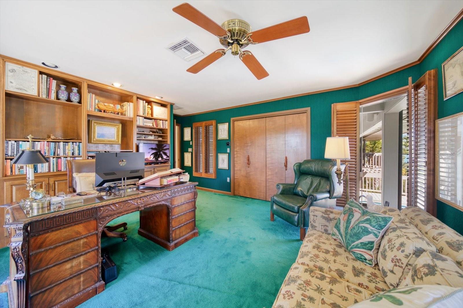 U8231430 Property Photo