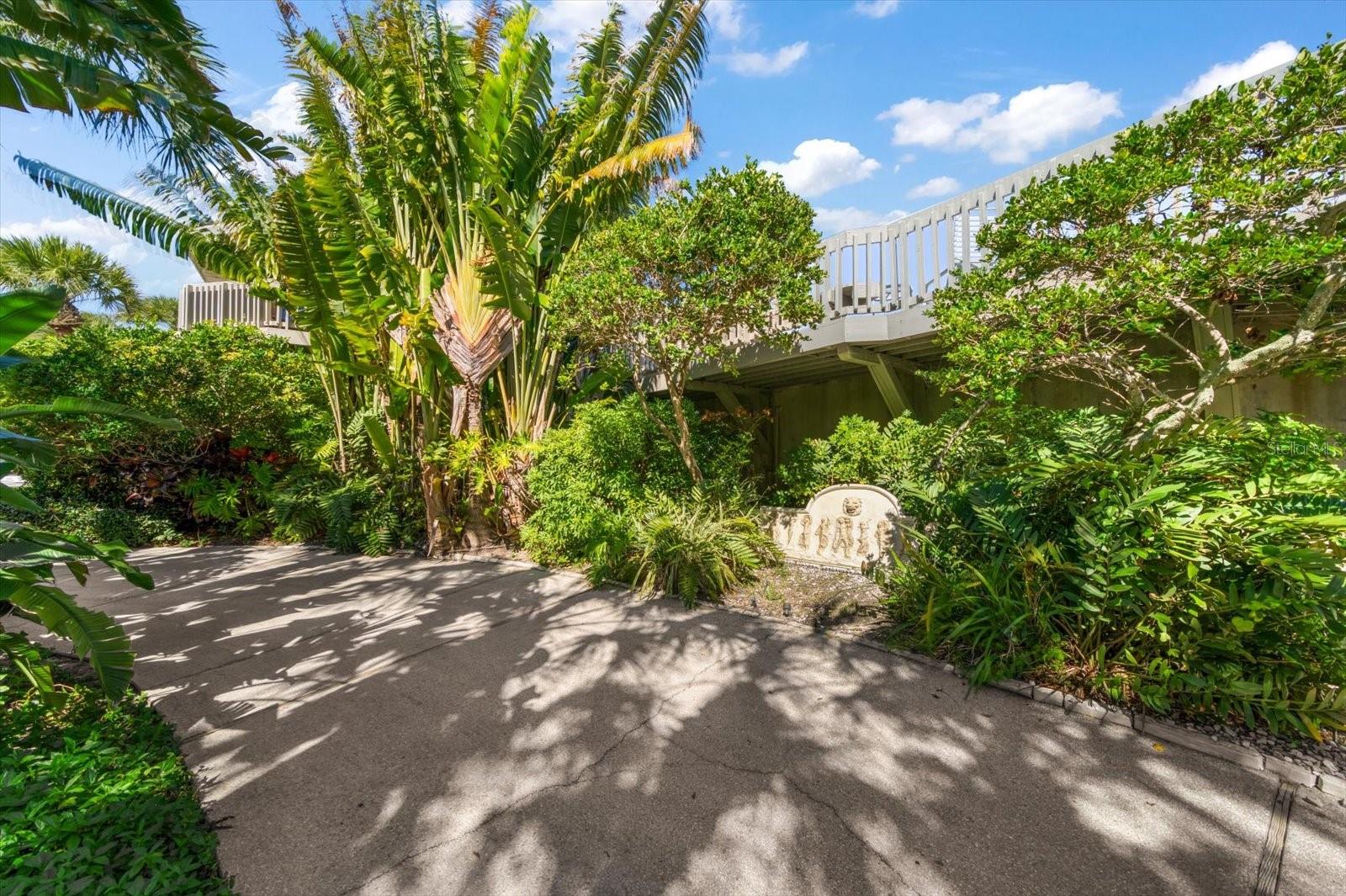 U8231430 Property Photo