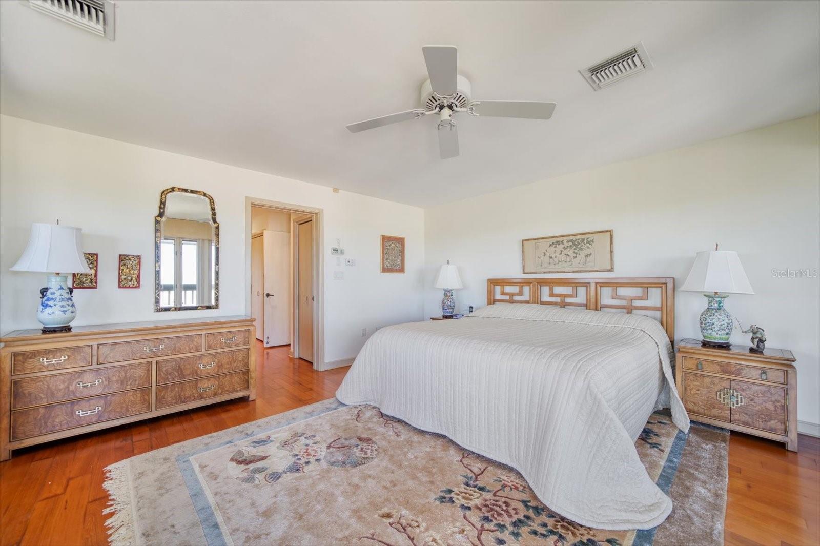 U8231430 Property Photo