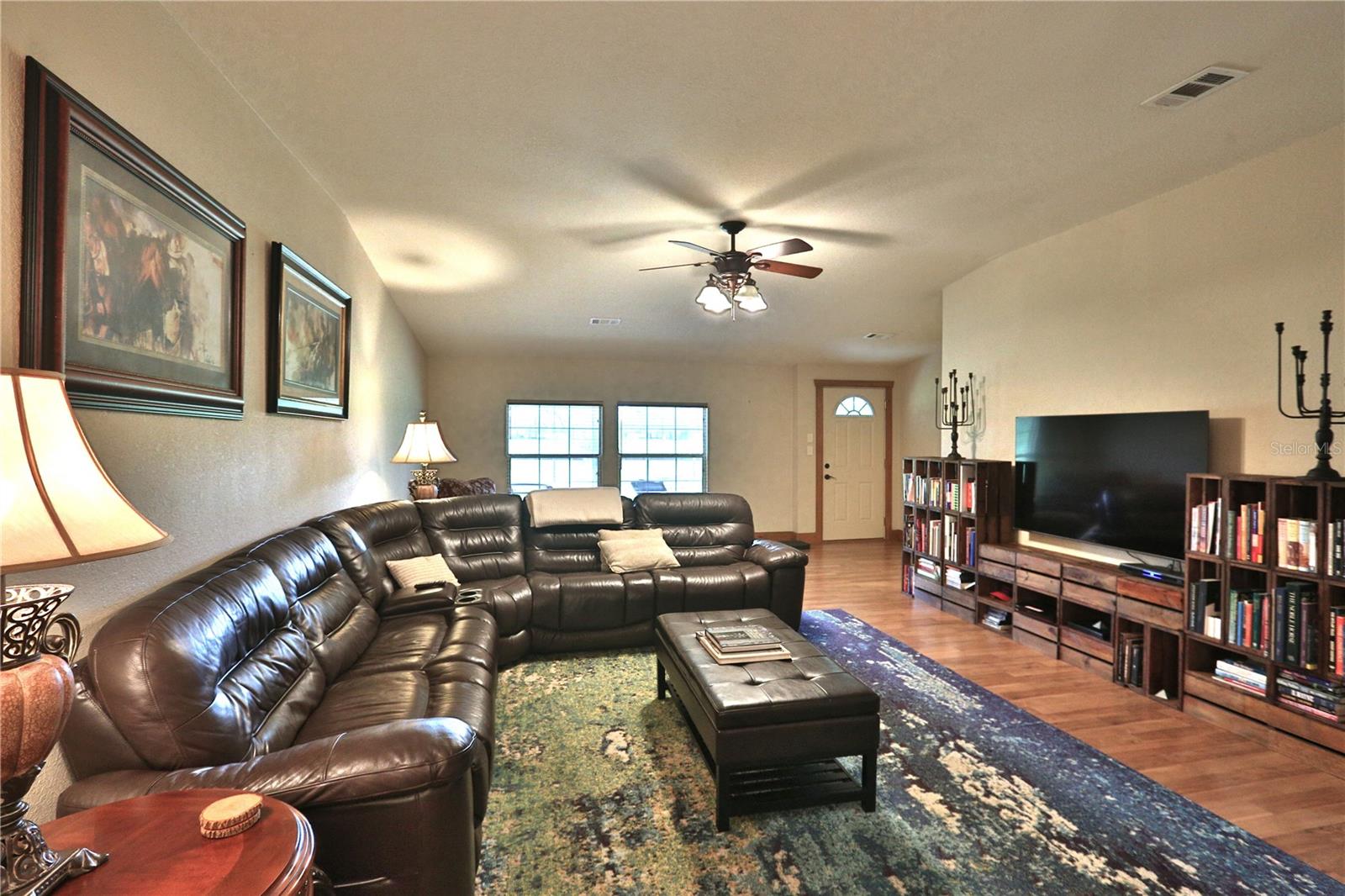 OM679092 Property Photo