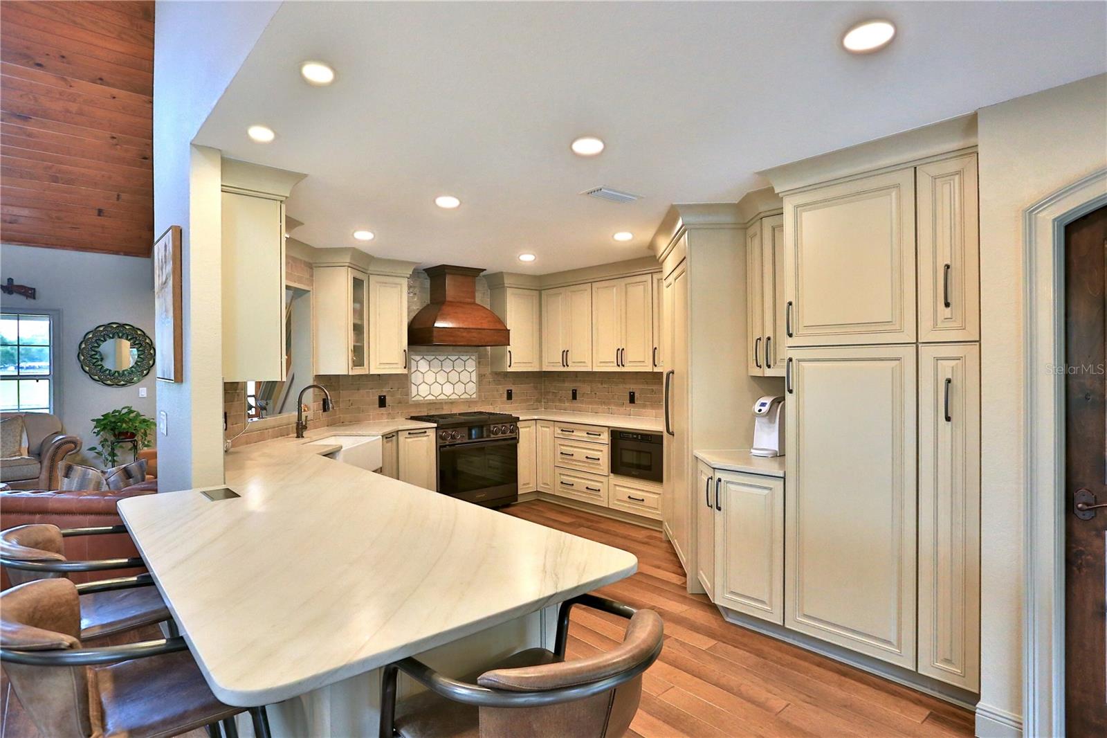 OM679092 Property Photo