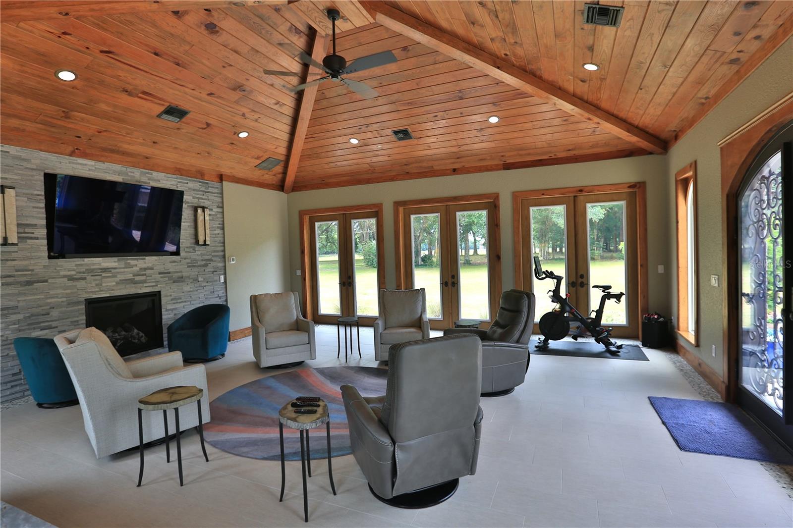OM679092 Property Photo