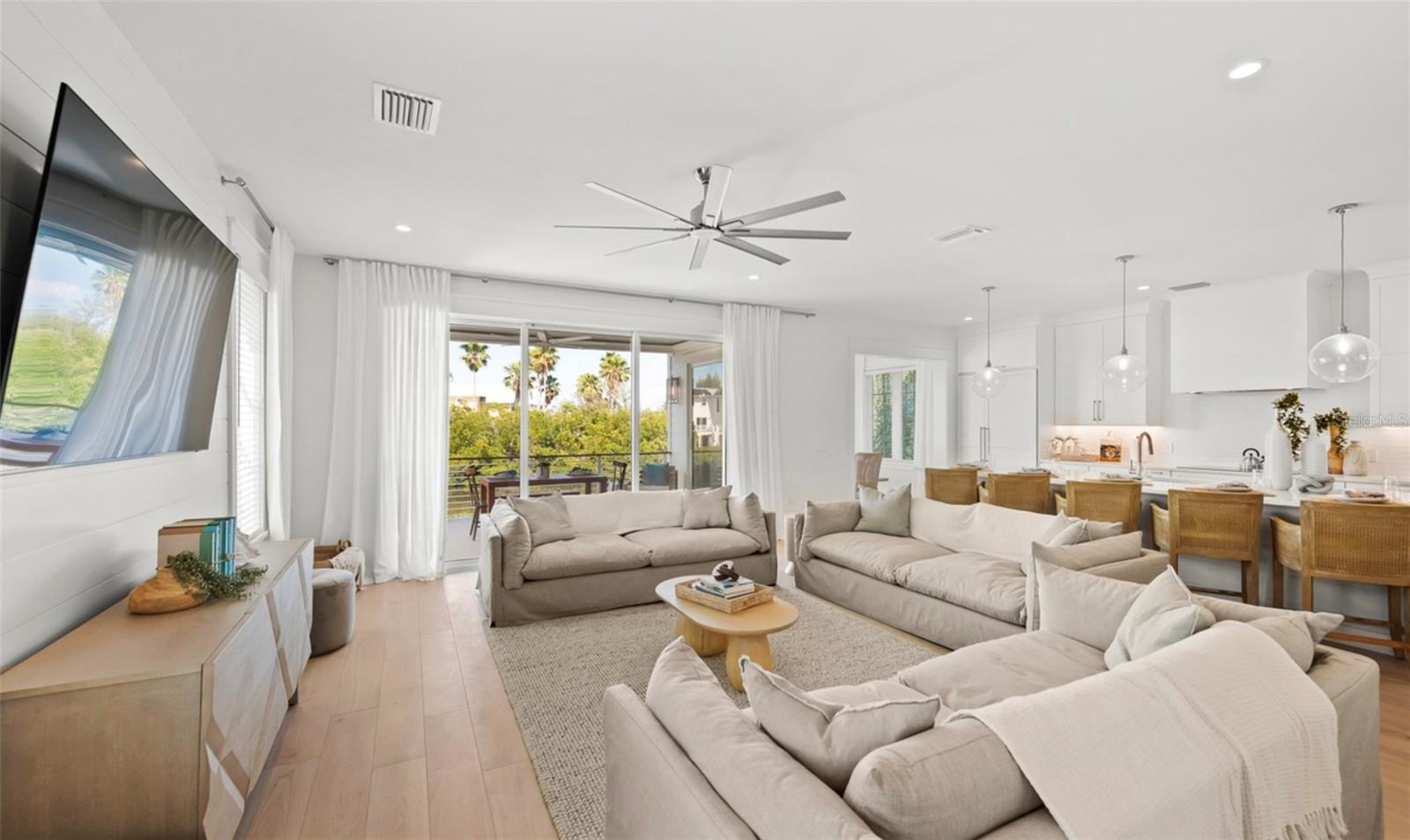 A4612343 Property Photo