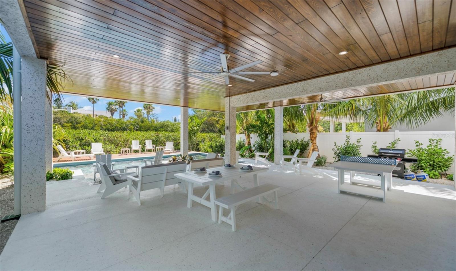 A4612343 Property Photo