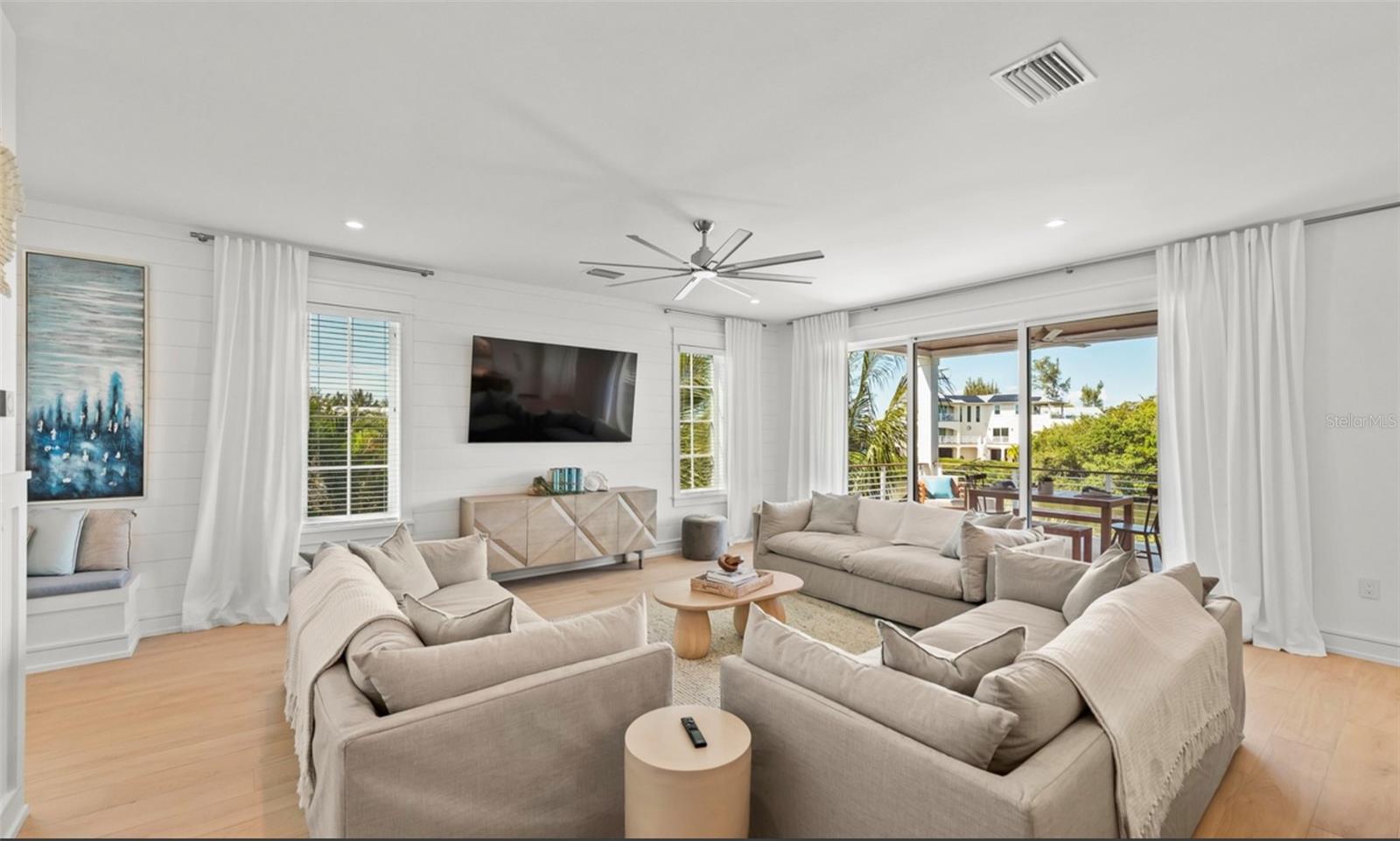 A4612343 Property Photo