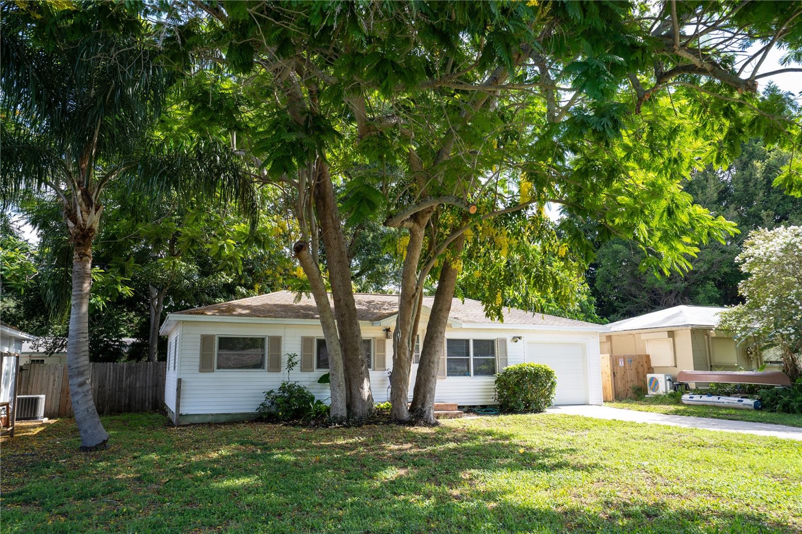 U8246962 Property Photo