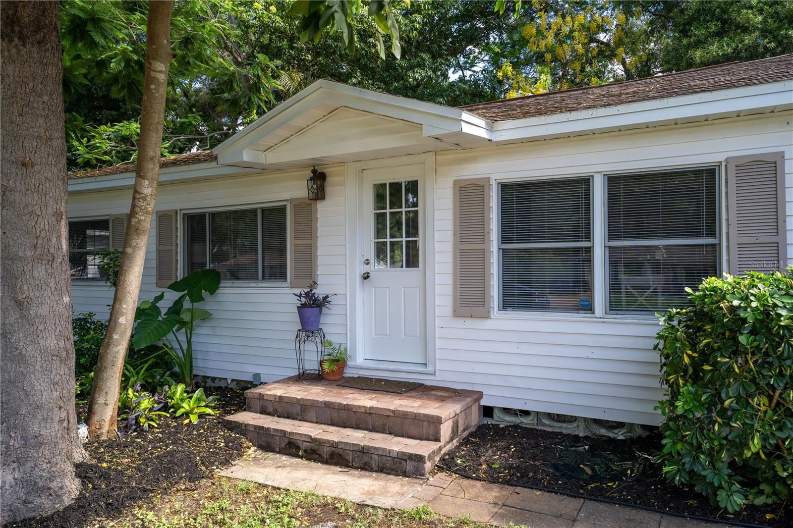 U8246962 Property Photo