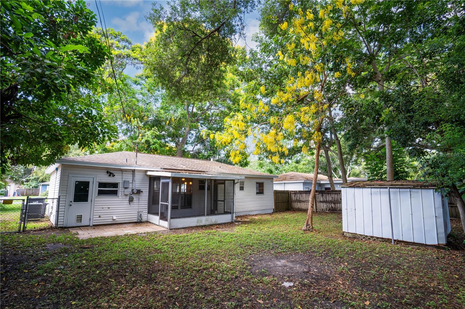 U8246962 Property Photo
