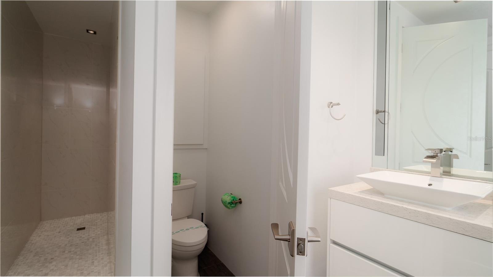 A4615677 Property Photo
