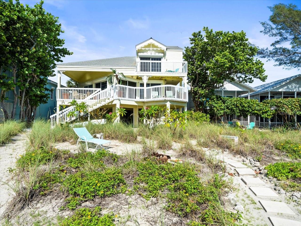U8251980 Property Photo