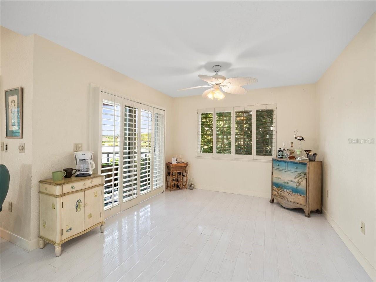 U8252027 Property Photo