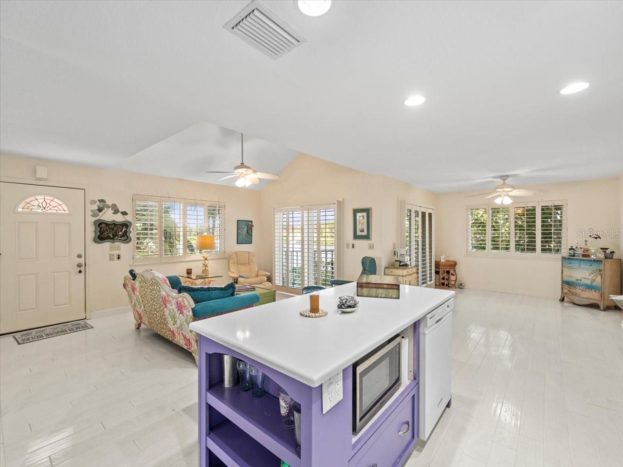 U8252027 Property Photo