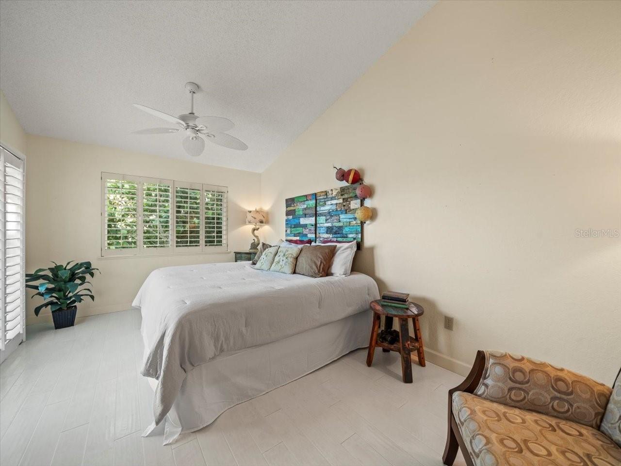 U8252027 Property Photo