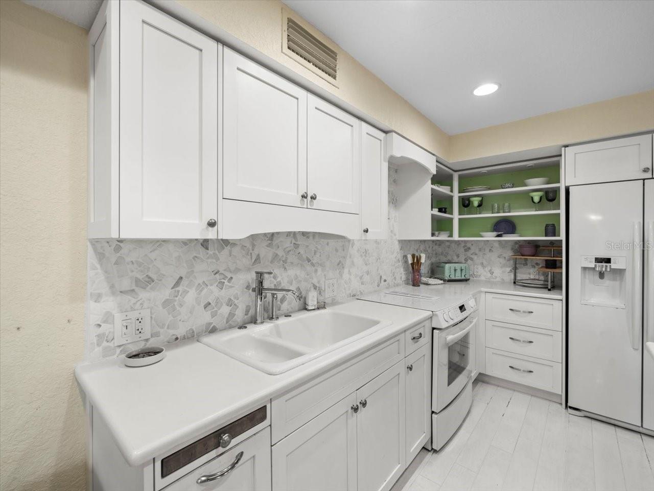 U8252027 Property Photo