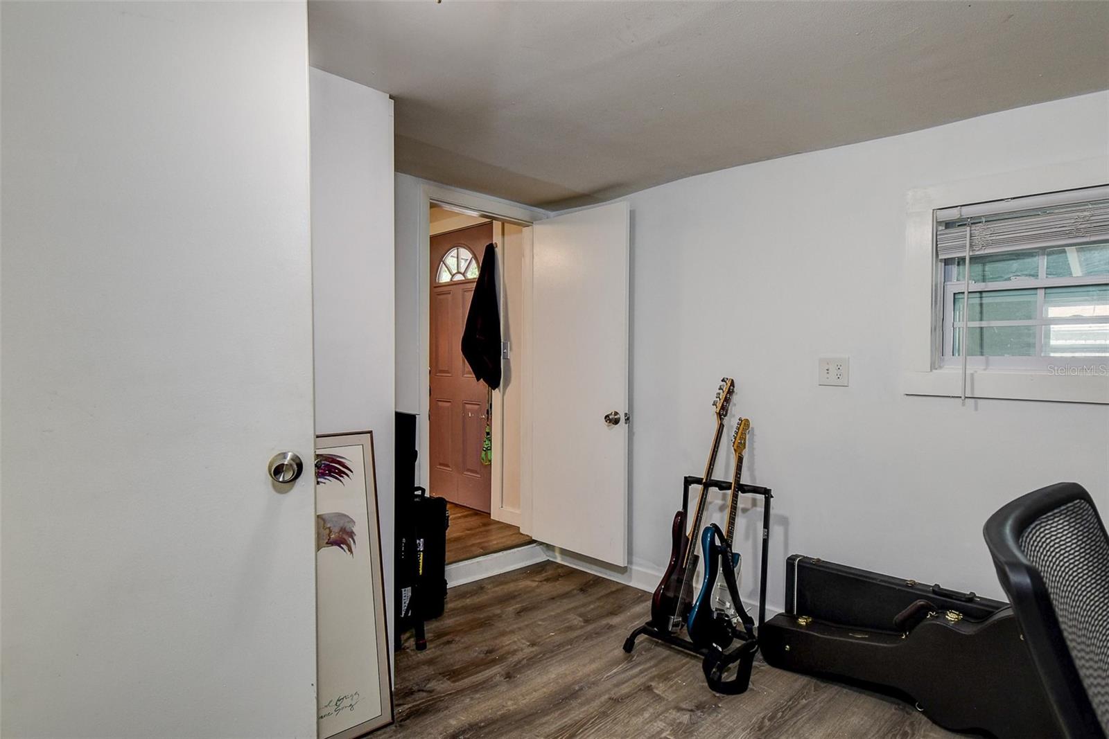 U8253716 Property Photo
