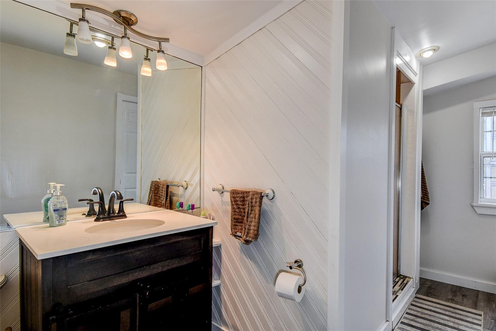 U8253716 Property Photo
