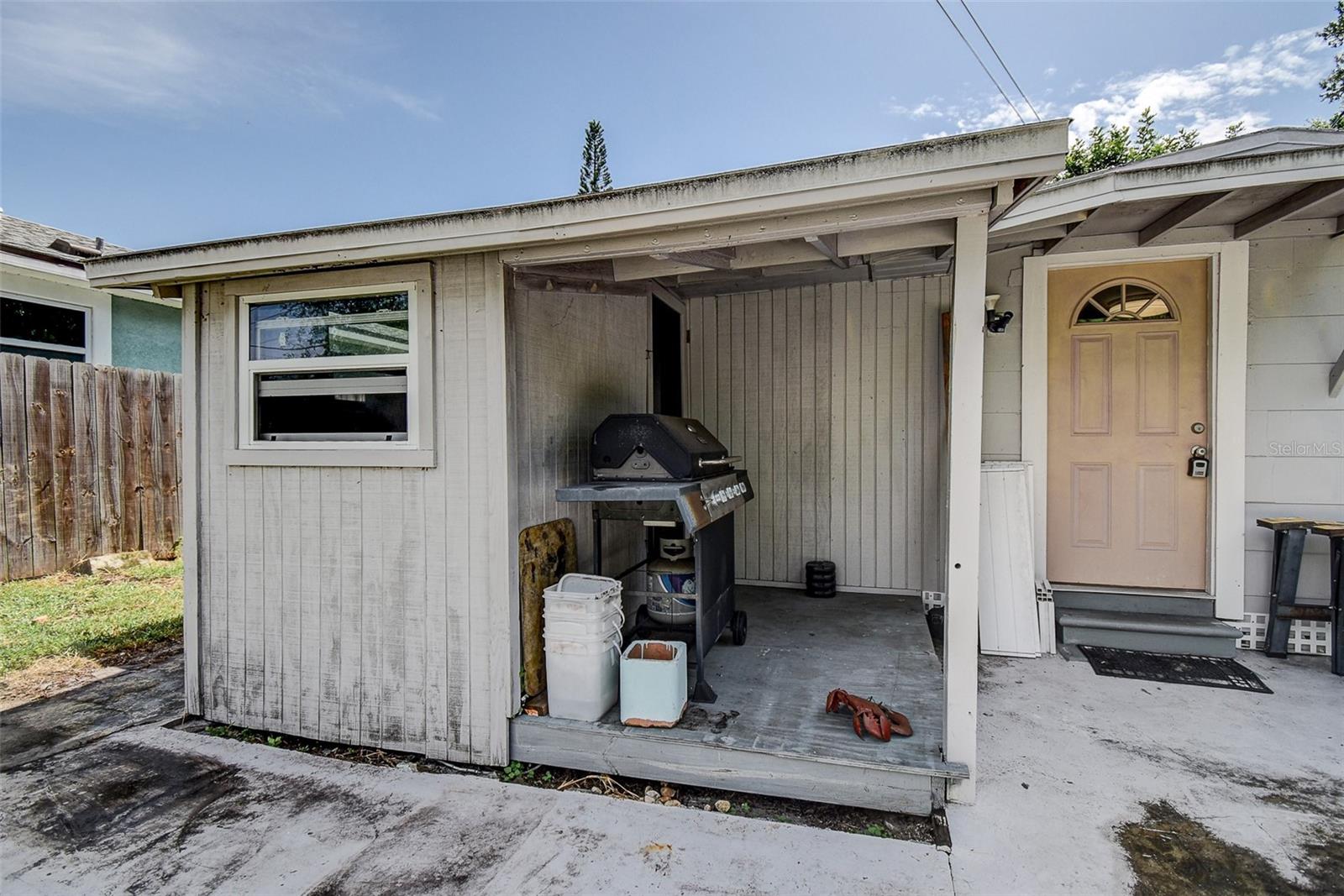U8253716 Property Photo