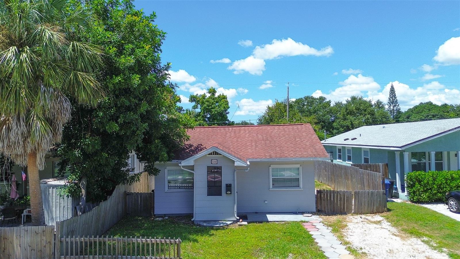 U8253716 Property Photo