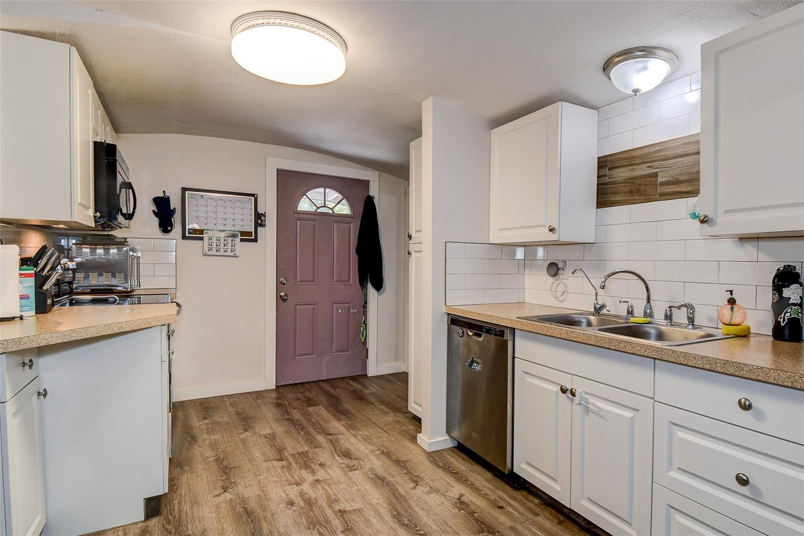 U8253716 Property Photo