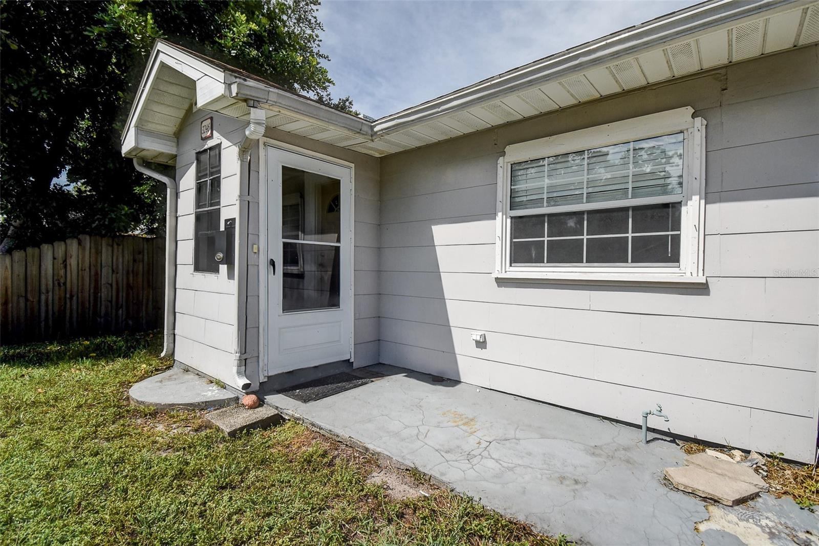 U8253716 Property Photo