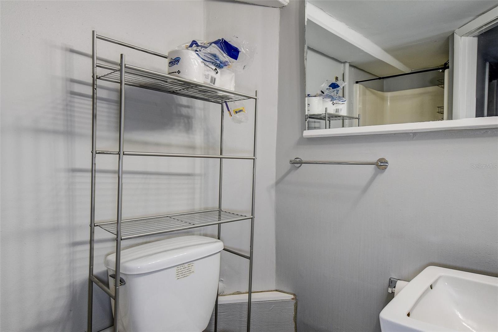 U8253716 Property Photo