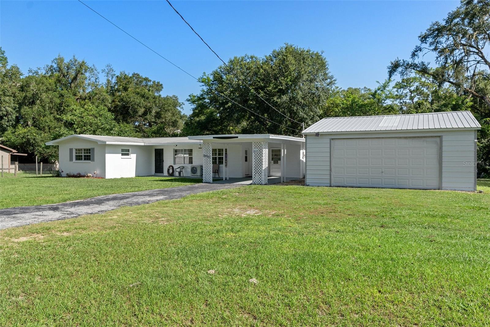 W7867736 Property Photo