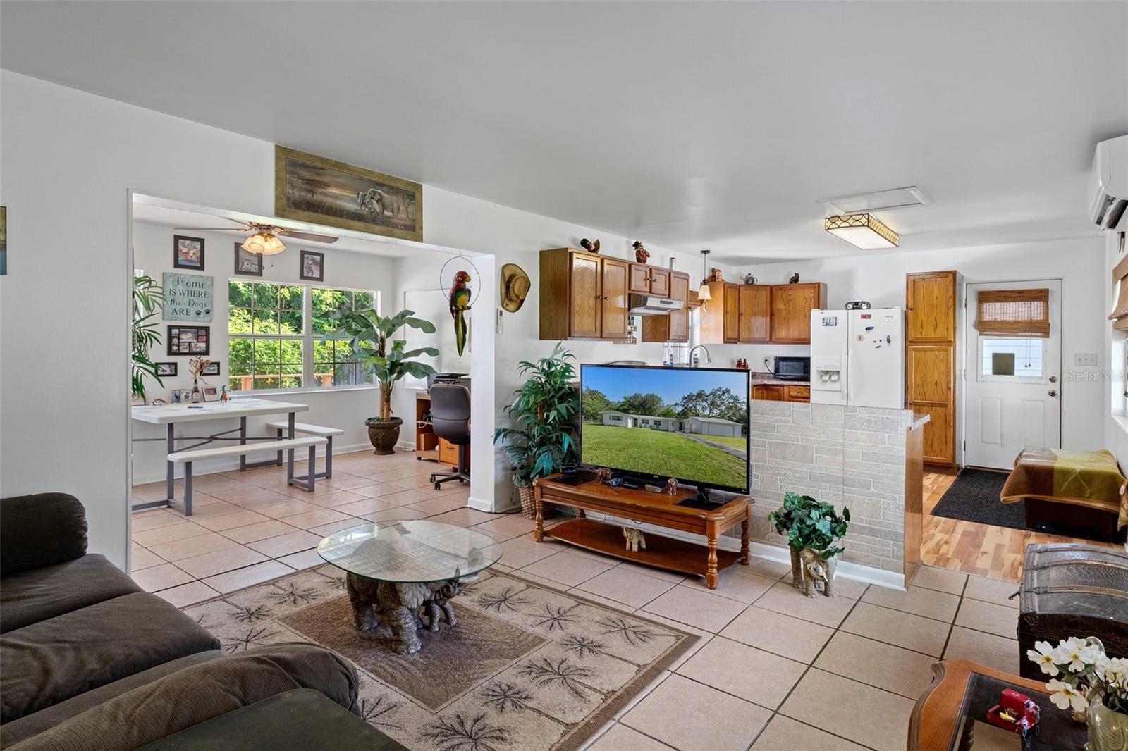 W7867736 Property Photo