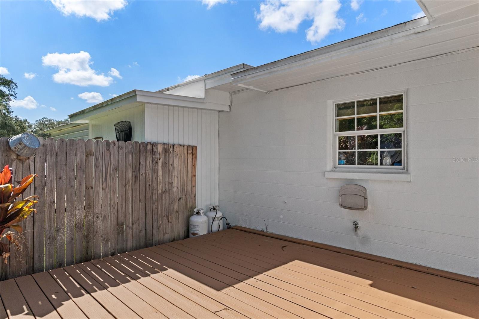 W7867736 Property Photo