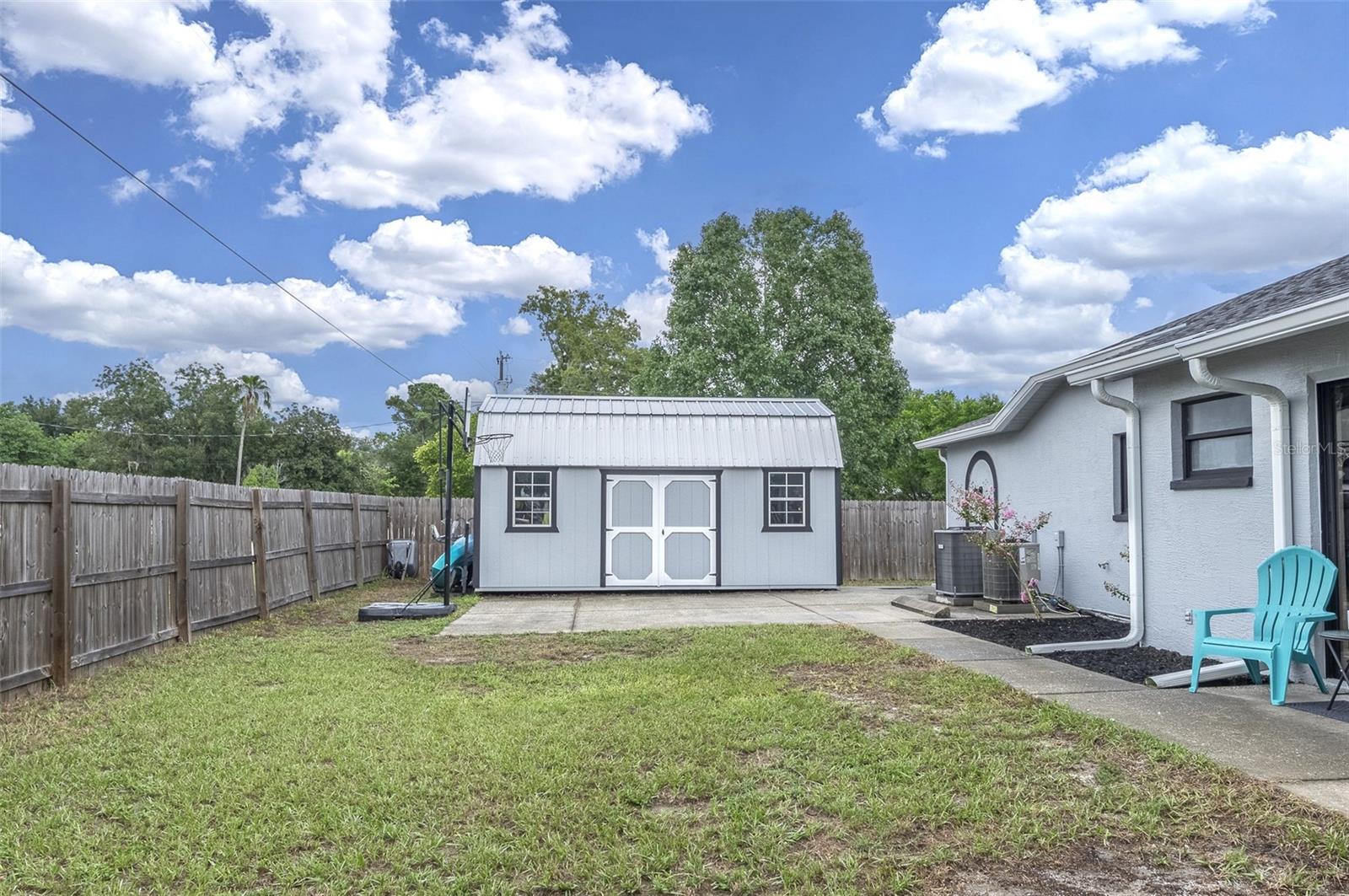 U8255230 Property Photo