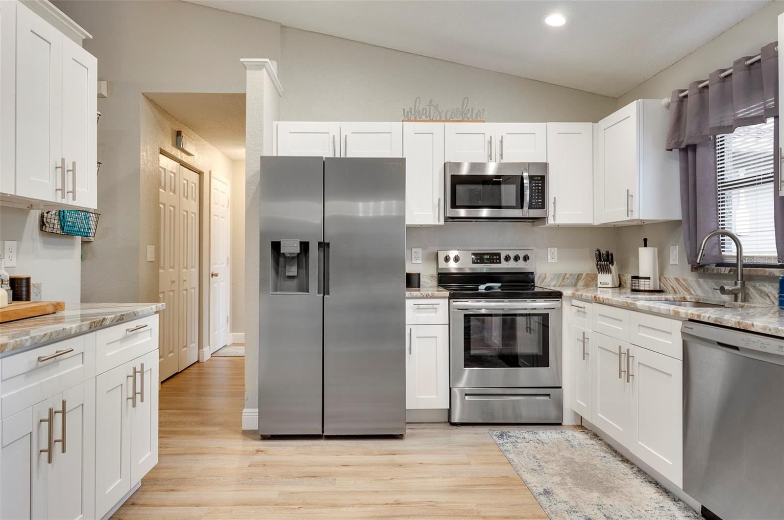 U8255230 Property Photo