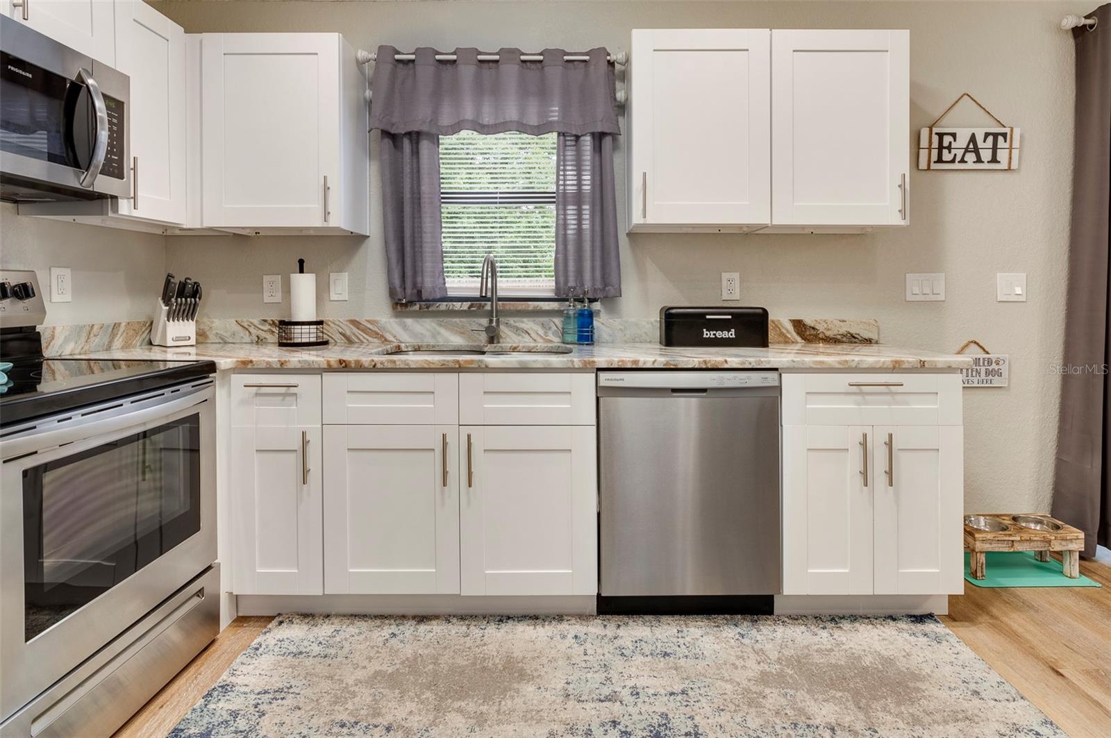 U8255230 Property Photo