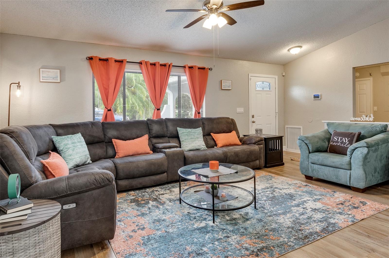 U8255230 Property Photo