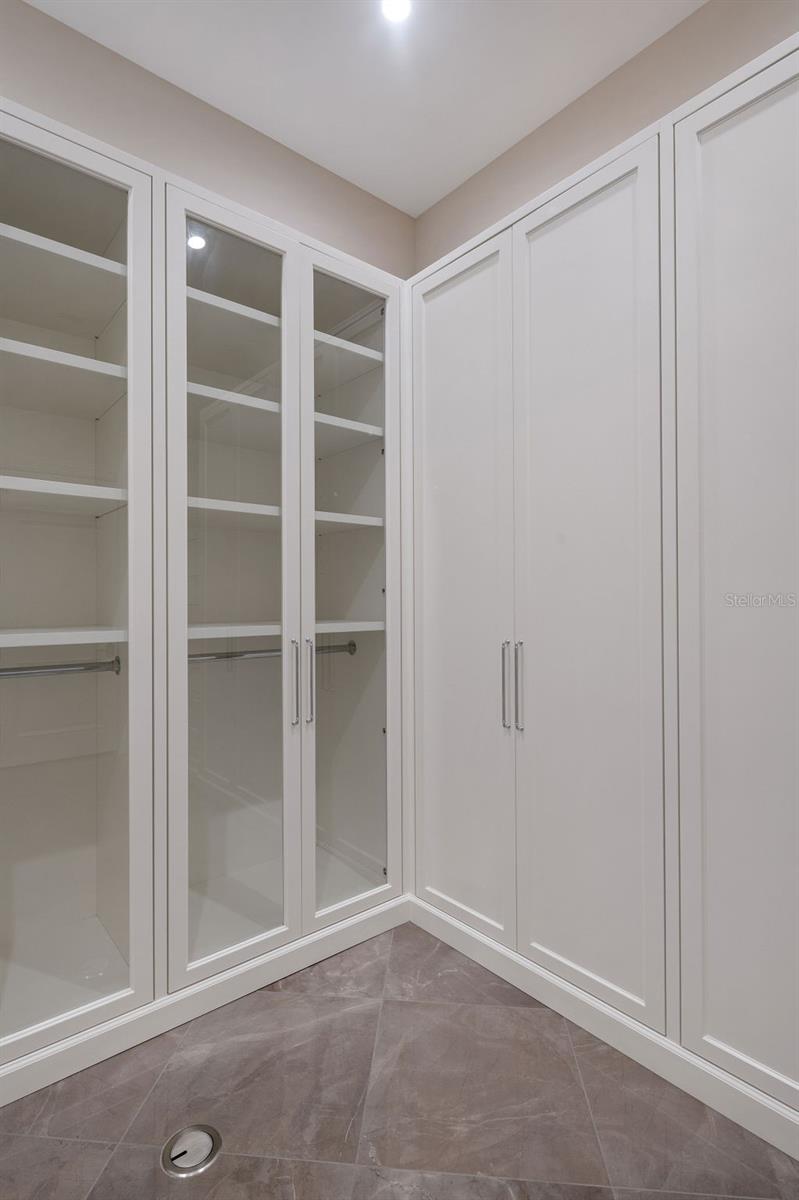 A4624804 Property Photo